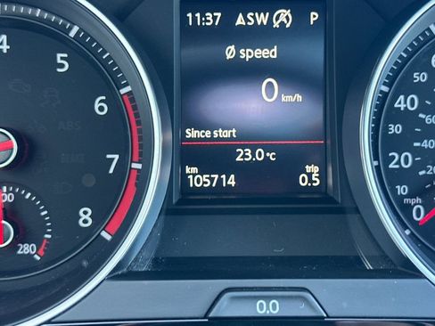 Used 2018 Volkswagen GTI SE FWD image 27