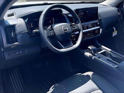 New 2026 Nissan Pathfinder SL FWD image 7