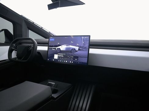 Used 2024 Tesla Cybertruck Cyberbeast AWD/4WD image 22
