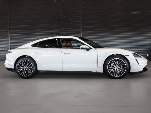 Certified 2024 Porsche Taycan image 11