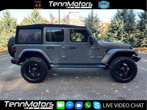 Used 2018 Jeep Wrangler Unlimited Sahara image 2