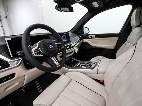 New 2026 BMW X5 xDrive40i w/ M Sport Package AWD/4WD image 10