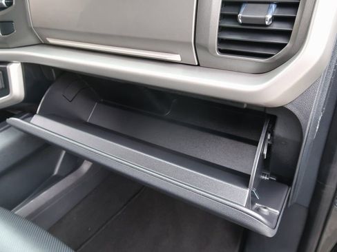 Used 2024 Ford Expedition Max XLT image 39