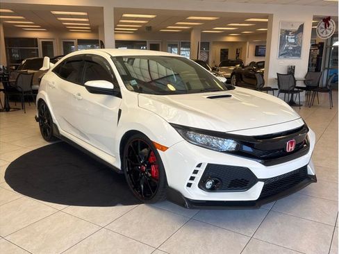 Used 2019 Honda Civic Type R image 3