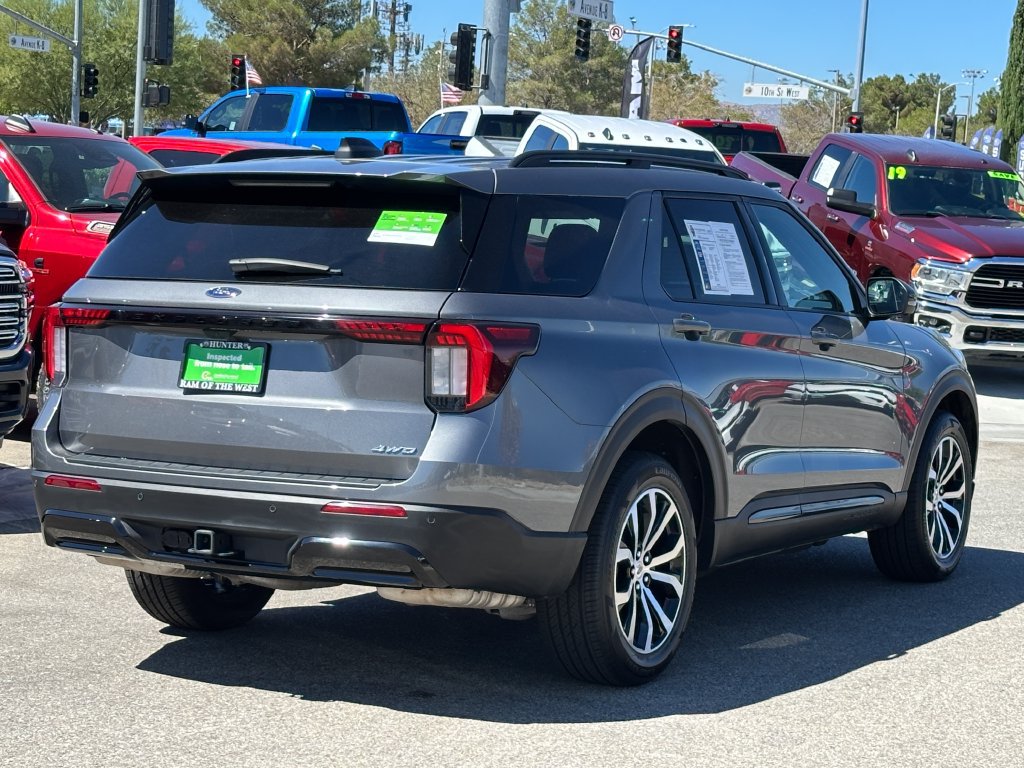 Used 2025 Ford Explorer ST-Line AWD/4WD image 8