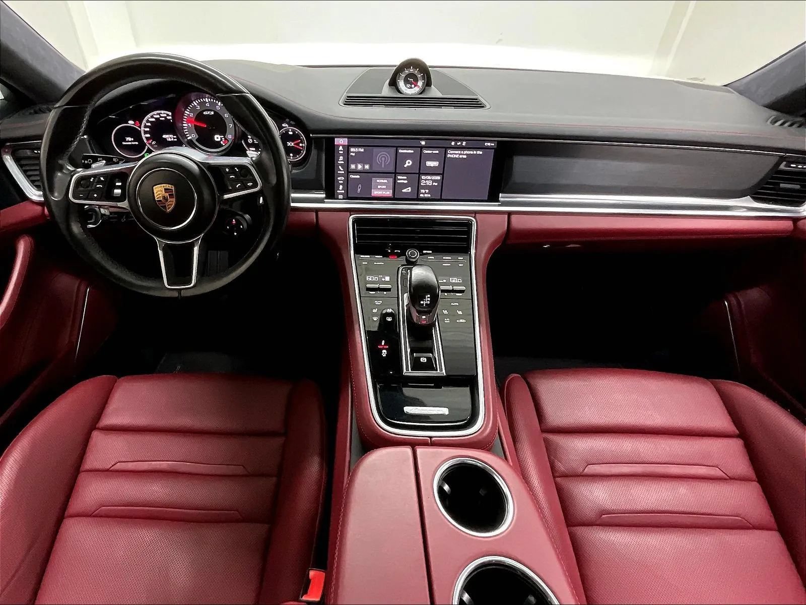 Used 2020 Porsche Panamera GTS AWD/4WD image 2