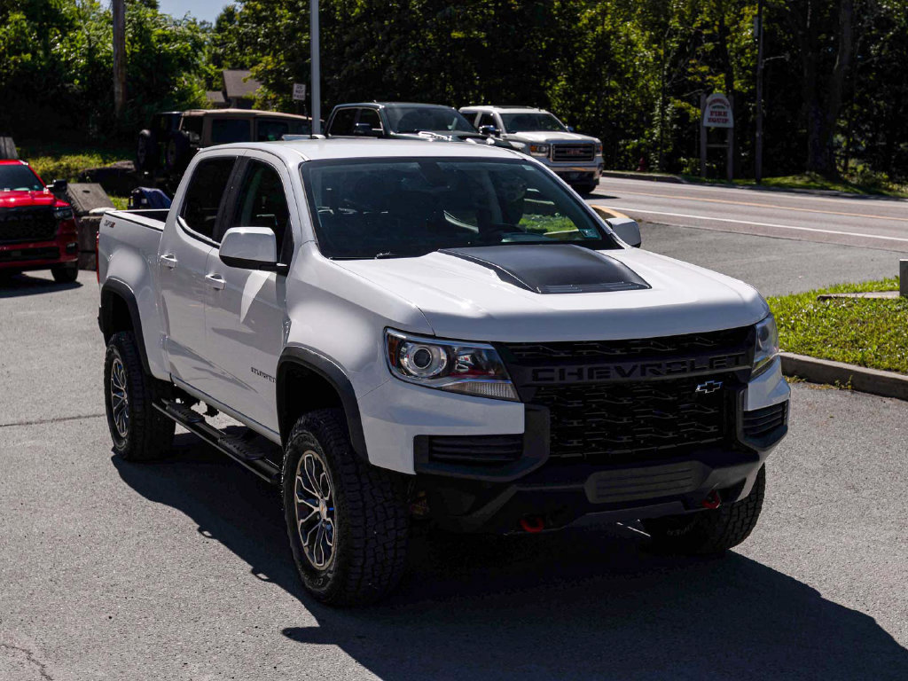 Used 2022 Chevrolet Colorado ZR2 AWD/4WD image 3