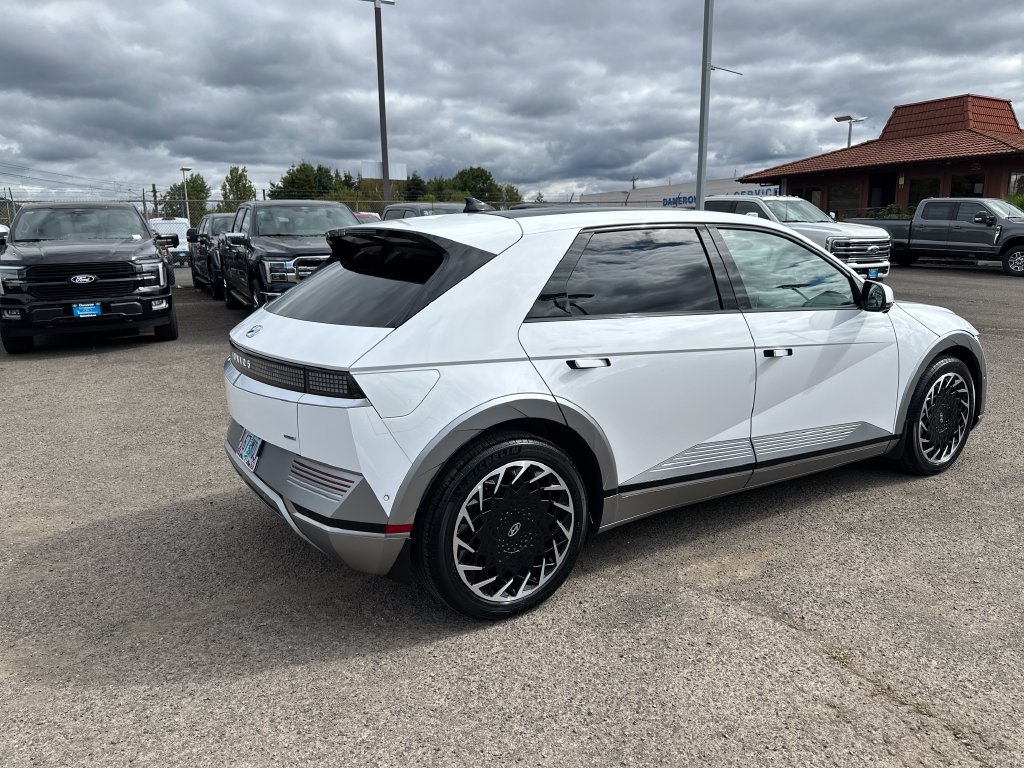 Used 2023 Hyundai Ioniq 5 Limited AWD/4WD image 6