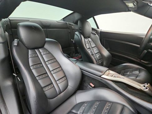 Used 2010 Ferrari California RWD image 22