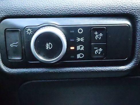 Used 2023 Ford Explorer XLT w/ Equipment Group 202A image 19