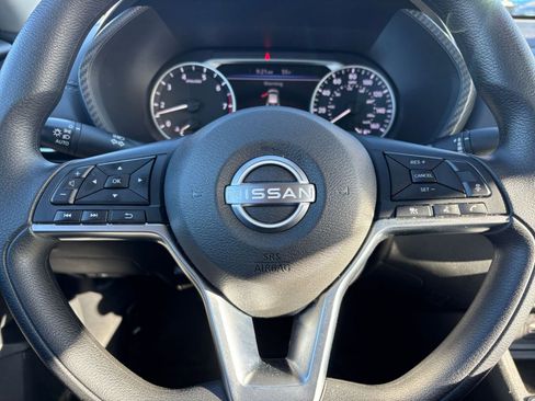 Used 2025 Nissan Sentra SV image 25