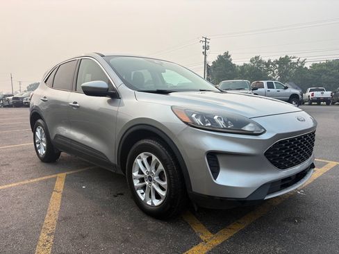 Used 2021 Ford Escape SE AWD/4WD image 4