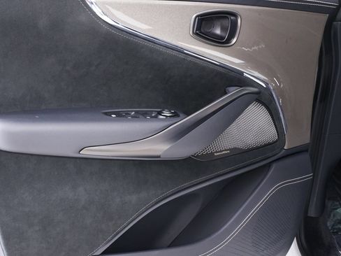 Used 2025 Aston Martin DBX 707 AWD/4WD image 33
