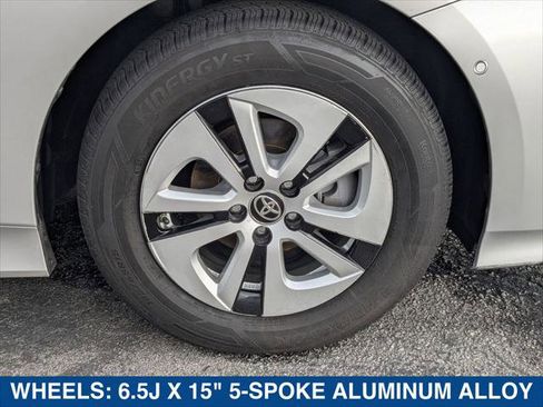 Used 2018 Toyota Prius Two image 9