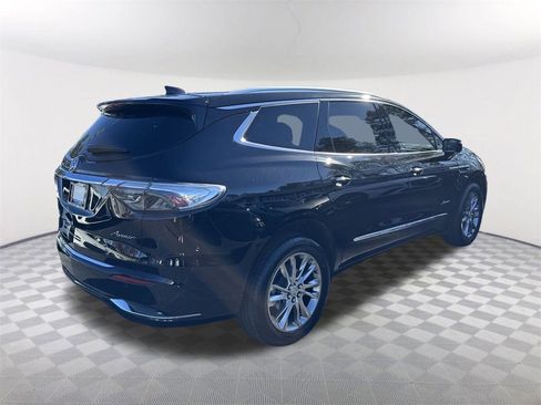 Used 2023 Buick Enclave Avenir image 5