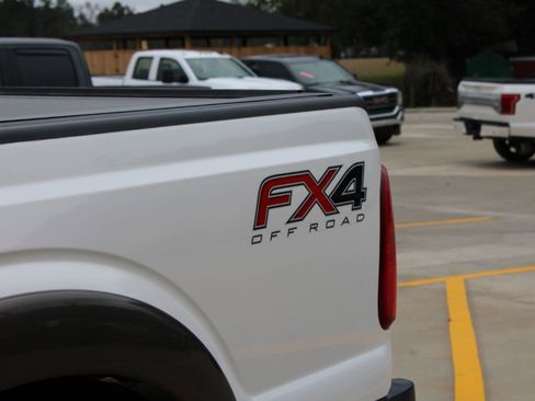 Used 2016 Ford F350 King Ranch w/ King Ranch w/Chrome Package image 8