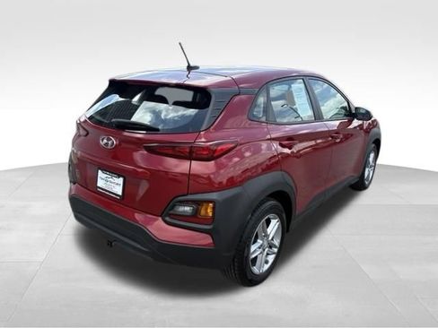Used 2021 Hyundai Kona SE FWD image 2