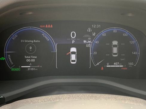 Used 2025 Toyota Camry XLE FWD image 30