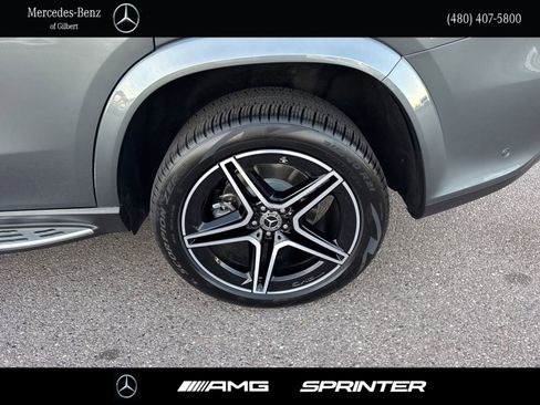 New 2026 Mercedes-Benz GLS 450 4MATIC image 9