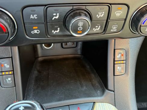 Used 2017 GMC Acadia Denali image 24