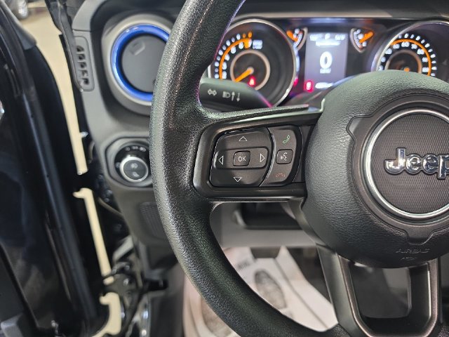 Used 2021 Jeep Gladiator Sport AWD/4WD image 16