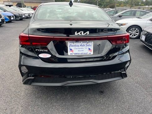Used 2022 Kia Forte LXS image 9