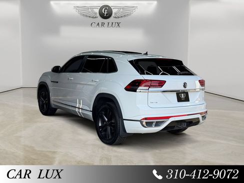 Used 2021 Volkswagen Atlas Cross Sport SE FWD image 3