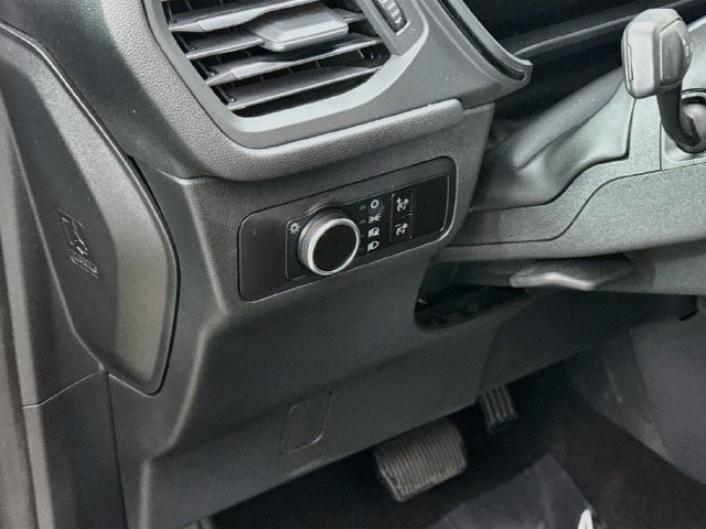 Certified 2025 Ford Escape ST-Line AWD/4WD image 10