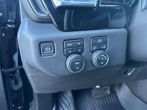 Certified 2022 Chevrolet Silverado 1500 LT Trail Boss w/ Convenience Package II image 22