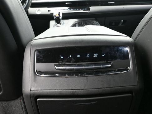 Used 2021 Cadillac Escalade ESV Sport RWD image 19