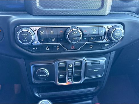 Used 2021 Jeep Wrangler Unlimited Sport image 16