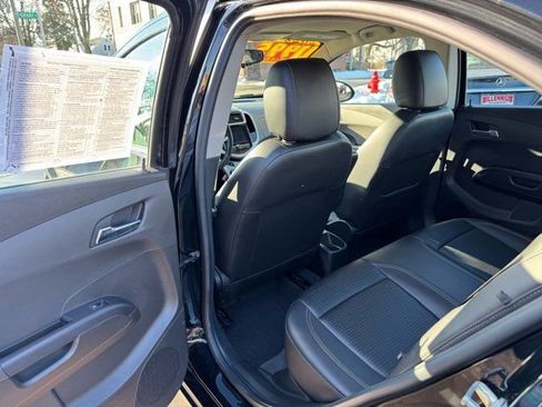 Used 2020 Chevrolet Sonic Premier image 17