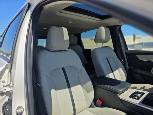 Certified 2024 MAZDA CX-90 Plug-In Hybrid w/ Preferred AWD/4WD image 13