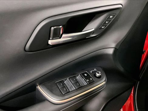 Used 2023 Toyota Crown Platinum image 32