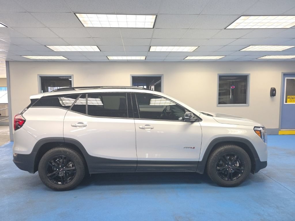 Certified 2022 GMC Terrain AT4 w/ Infotainment Package II AWD/4WD image 2