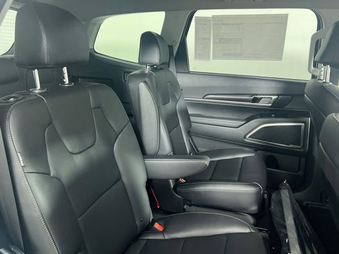 New 2025 Kia Telluride S image 29