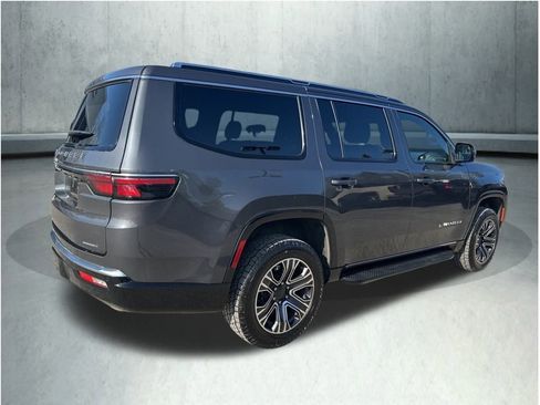 Used 2022 Jeep Wagoneer Series III image 5