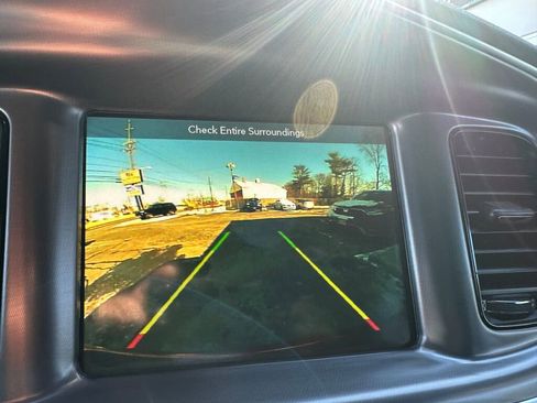 Used 2019 Dodge Charger R/T w/ Blacktop Package image 18