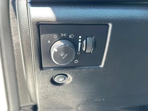 Used 2021 Jeep Grand Cherokee Freedom Edition AWD/4WD image 29