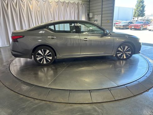 Used 2021 Nissan Altima 2.5 SL FWD image 3