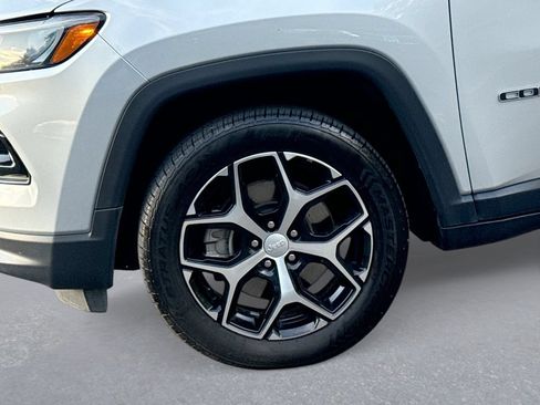 Used 2024 Jeep Compass Limited AWD/4WD image 18