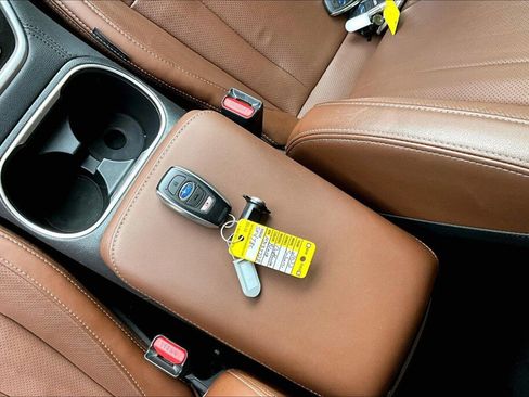 Used 2022 Subaru Outback Touring AWD/4WD image 18