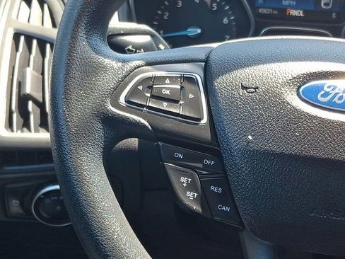 Used 2015 Ford Focus SE FWD image 21