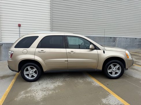 Used 2006 Chevrolet Equinox LT w/ LT Preferred Equipment Group image 2