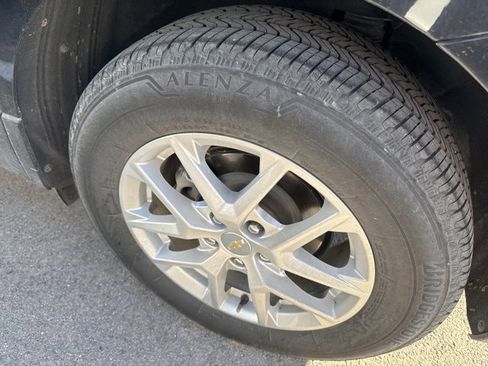 Used 2024 Chevrolet Equinox LT image 19