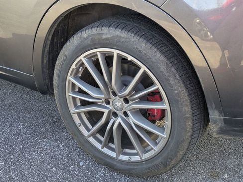 Used 2019 Maserati Levante GranLusso image 6