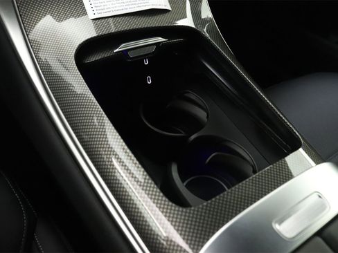 New 2025 Mercedes-Benz GLC 43 AMG 4MATIC image 7