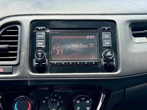 Used 2019 Honda HR-V LX image 14