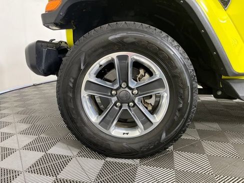 Used 2022 Jeep Wrangler Unlimited Sahara w/ Cold Weather Group AWD/4WD image 9