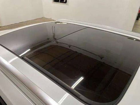 Used 2025 Volvo XC40 B5 Plus image 91